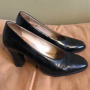 USED ROSSINI Black High Heels Shoes. Size 37.5